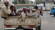 Le Yémen bascule de nouveau dans une guerre ouverte : les Houthis s’emparent de la côte de la mer Rouge, le gouvernement contre-attaque
