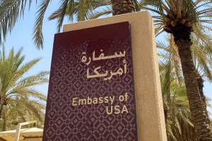 Arabie saoudite : un incendie limité touche l’ambassade américaine après une attaque de drones