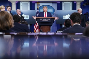 COVID-19: Trump veut placer l’immigration au coeur des débats