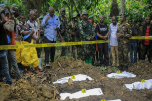 Fosses communes à Uvira : près de 170 corps découverts après le retrait du M23