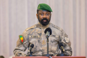 Attaques au Mali : Goïta réapparaît au chevet des blessés et reçoit l’ambassadeur russe