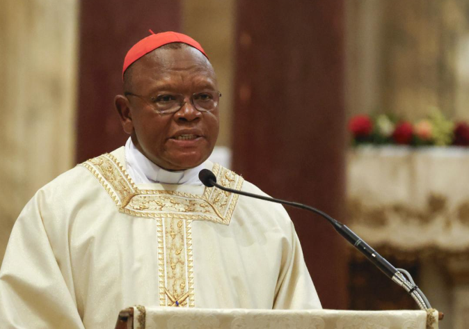 « Rien n’est irréversible » : Le cardinal Ambongo appelle...