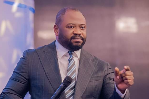 Le pasteur Moïse Mbiye s’attaque aux pasteurs favorables...